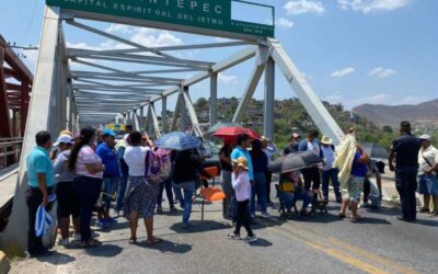 Exhorta Sego a directivos y comunidad escolar a retirar bloqueo en Tehuantepec