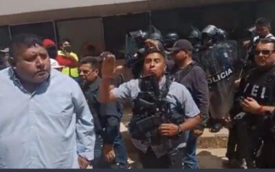 Gente de Fredy Gil protestaban en Ciudad Judicial y les cae la policía