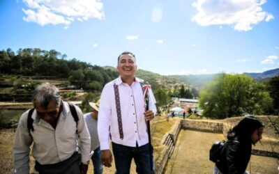 Recorre Antonino Morales Toledo lugares emblemáticos de la Mixteca