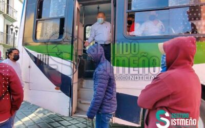 Retienen normalistas autobuses en la capital, ciudadanía ya inconforme
