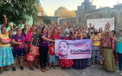 Se reúne Gloria Sánchez con la militancia Morena-FDD-COCEI.