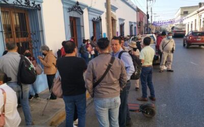 Trabajadores de vectores bloquean oficinas de Salud, exigen atención a sus demandas