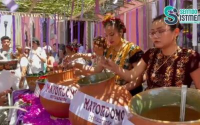 Turistas y locales disfrutan de la Samaritana en #Oaxaca