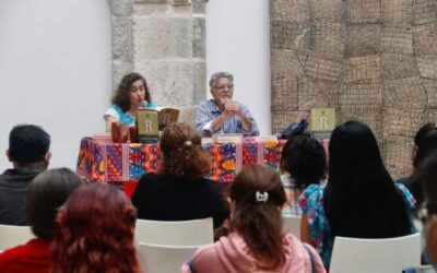 UABJO presenta libro histórico, con relatos de un siglo de antigüedad