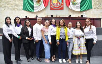 Universitarias de la UABJO participan en la construcción de la agenda de las mujeres del Congreso Local