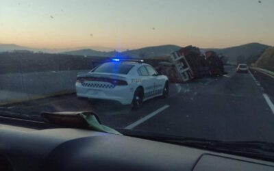 Vuelca tráiler en la autopista Huitzo – Oaxaca
