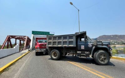 En el Istmo, bloqueos secuestran a pobladores
