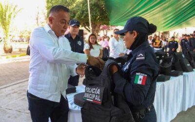 Fortalece Chente Castellanos a Policía Municipal para beneficio de las y los xoxeños