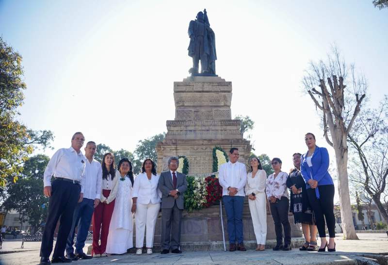 no-hay-mejor-manera-de-honrar-la-memoria-de-benito-juarez-que-con-su-ejemplo-fmn