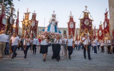 Procesión de Estandartes y Relicarios, una expresión religiosa de Oaxaca