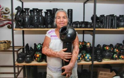 Se mantiene viva y pujante la artesanía del barro negro de Coyotepec