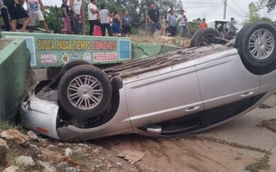 Se registra volcadura esta tarde en Juchitán
