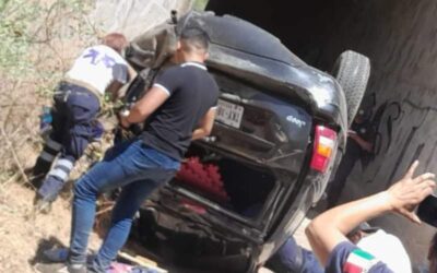 Trágica volcadura en el libramiento de Ocotlan Oaxaca