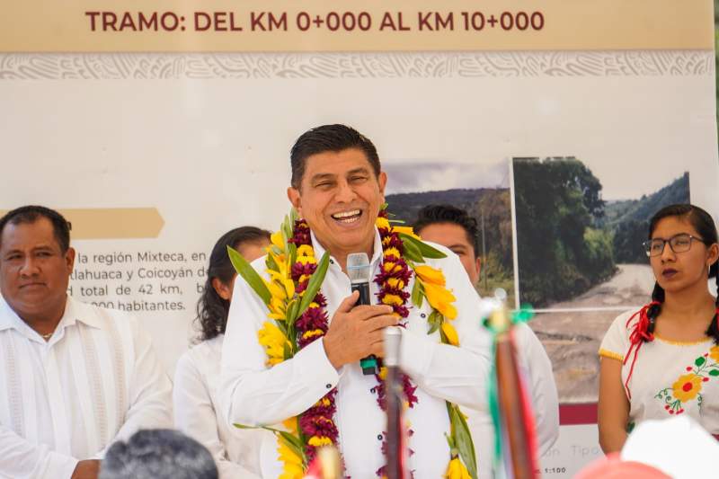 atiende-salomon-jara-demanda-historica-de-pobladores-de-tres-municipios-mixtecos