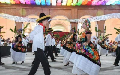 Celebran 70 edición de la Vela Sandunga en Tehuantepec