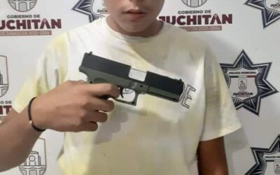 Detiene Policía Municipal a menor de edad con réplica de arma de fuego en Juchitán