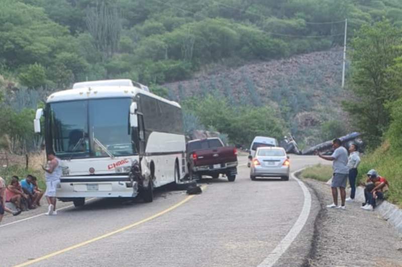 Dos accidentes en San José de Gracia dejan solo daños materiales