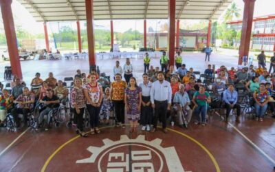 Entrega Irma Bolaños 251 aparatos funcionales en la Cuenca del Papaloapan