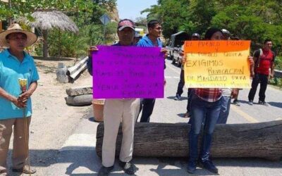Habitantes de Tecomavaca cierran paso a Teotitlán de Flores Magón