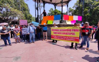 Maestros de Santiago Amoltepec piden seguridad para regresar a clases