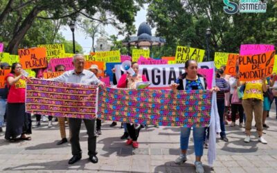 Protestan contra negocio Modatelas por plagiar textiles oaxaqueños
