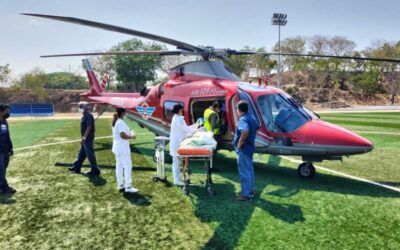 Trasladan vía aérea a paciente de la Costa a los Valles Centrales