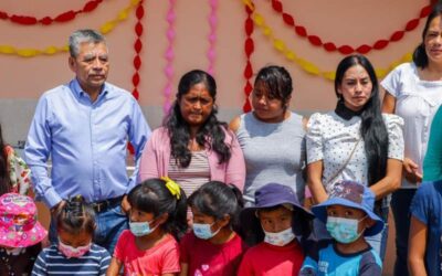 Rigoberto Chacón inaugura construcción en la Escuela Primaria Bilingüe Porfirio Díaz.