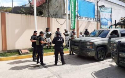 Detienen a dos personas en flagrancia cuando pretendían cobrar una extorsión en la capital