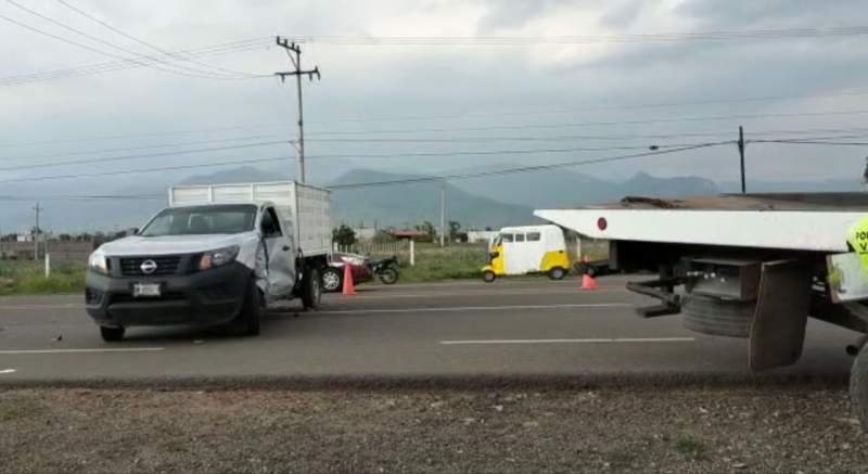 Dos personas lesionadas deja accidente en Tlacolula