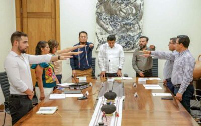 Instala Gobernador Salomón Jara Cruz Junta Directiva del IEEPO