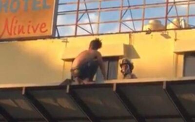 Joven que se lanzó de la estructura del CityBus murió en el Hospital Civil