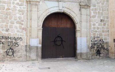 Pintarrajean Iglesia de San Agustín en la Capital
