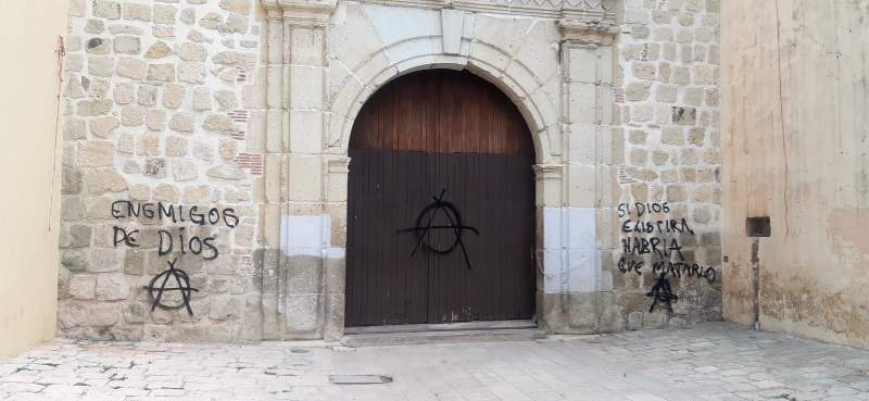 Pintarrajean Iglesia de San Agustín en la Capital