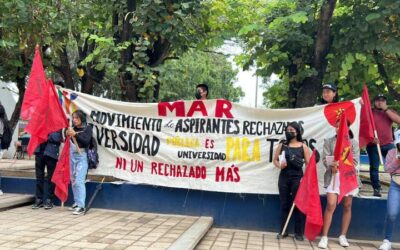 Rechaza UABJO al 50% de aspirantes, denuncian
