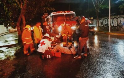 #Almomento Un motociclista derrapó esta noche, frente al CBTIS 123 en Santa Lucía del Camino.