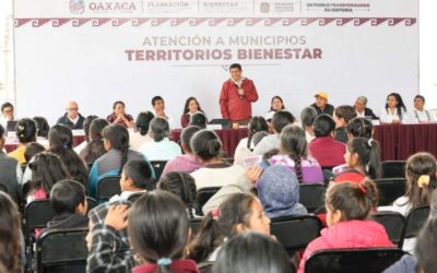 Compromete Salomón Jara acciones de infraestructura social en la Sierra de Juárez