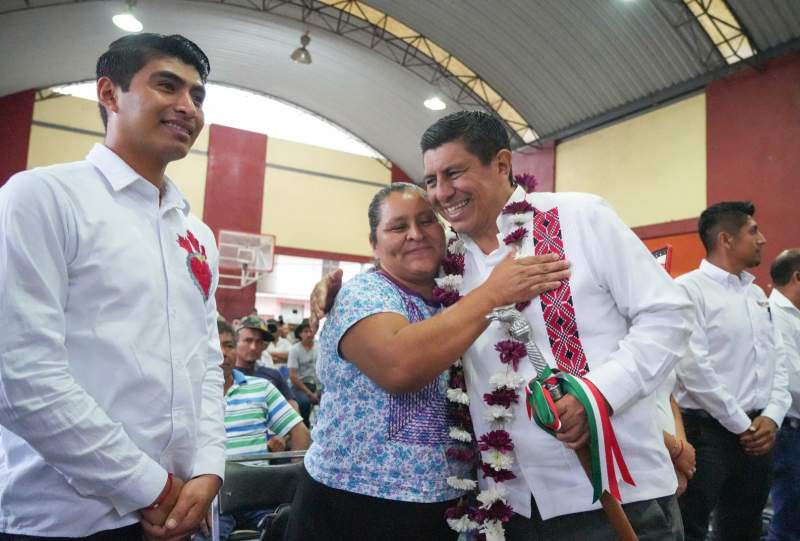 gobierno-de-oaxaca-comprometido-con-la-comunidad-universitaria-en-la-sierra-sur