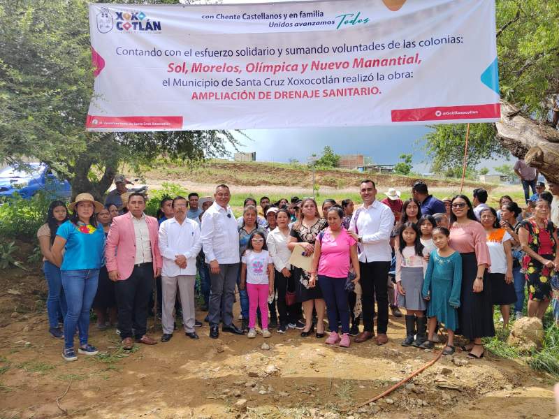 Inaugura Inocente Castellanos obras en Santa Cruz Xoxocotlán