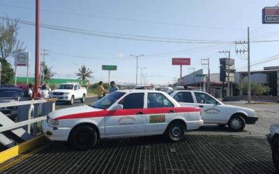 Preparan taxistas del Istmo cierres carreteros para mañana lunes