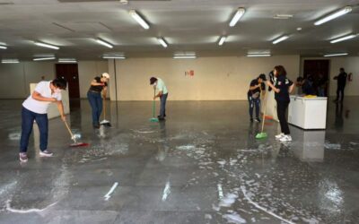 Previo a festividades de la Guelaguetza 2023 realizan tequio en el CCCO