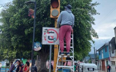Realiza Gobierno de Xoxocotlán mantenimiento de semáforos para mejorar la movilidad urbana