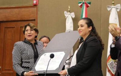 Recibe Delfina Gómez constancia de mayoría, ya es gobernadora electa
