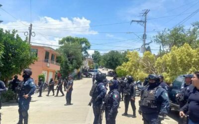 Sujetos armados atacan a policías en Oaxaca