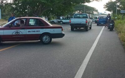 Taxistas bloquean carreteras en el Istmo