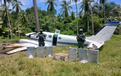 Aseguran aeronave y más de 460 kg de posible cocaína en Chiapas