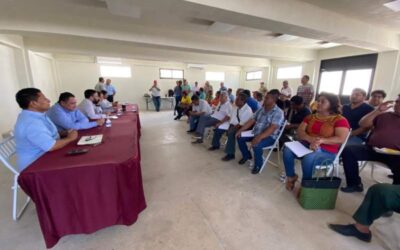 Atiende Sego a concesionarios de taxis en el Istmo