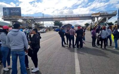 Bloquea el SITEM la carretera federal 190