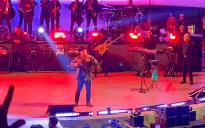 Cantó Alfredo Olivas con éxito en el Auditorio Guelaguetza