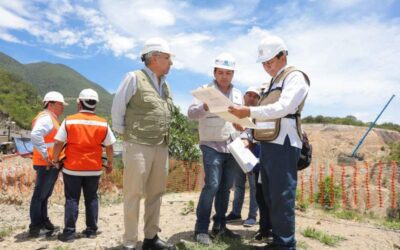 Continúa Salomón Jara supervisión de la autopista Oaxaca – Costa