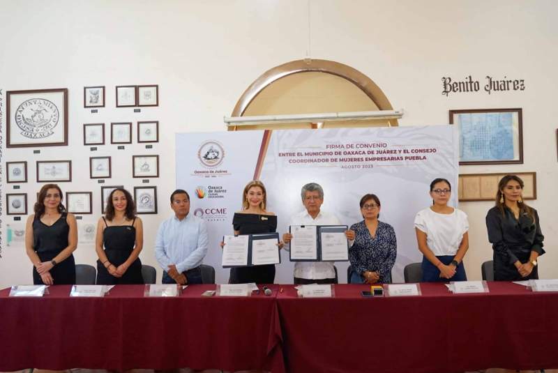 firman-convenio-de-colaboracion-oaxaca-de-juarez-y-el-consejo-coordinador-de-mujeres-empresarias-puebla